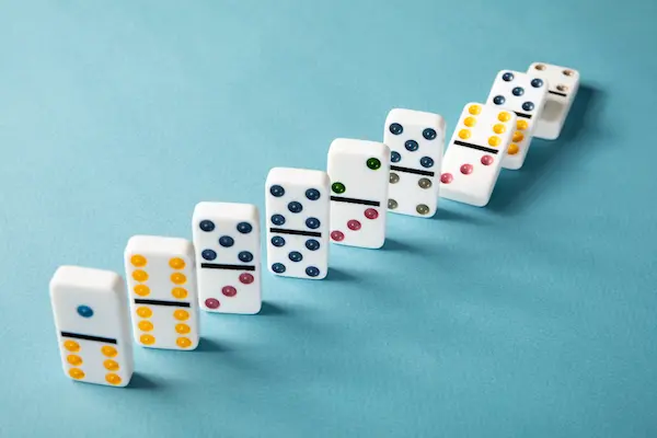 A Look into the World of Online Domino Games